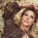 Carolina Dieckmann tem usado sua voz para dar visibilidade a questões que ainda enfrentam barreiras sociais