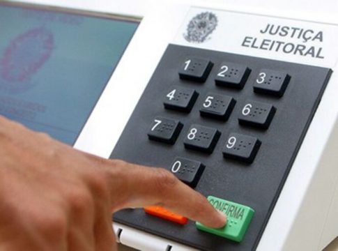 TSE libera simulador para eleitores treinarem voto