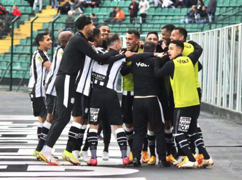 Sem titulares: Figueirense vai a campo com time alternativo