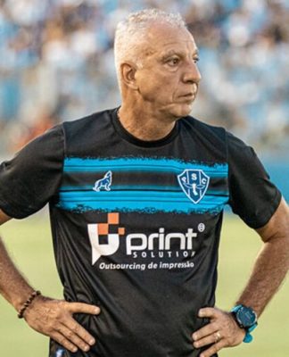 "A bola bateu na mão": Fernandes fala do gol e de árbitros