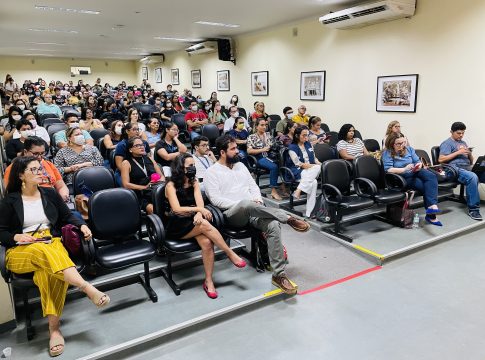 Profissionais de saúde da capital participaram de encontro sobre atendimento à doença.  FOTO: ASCOM SESMA