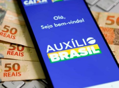 Parcela de agosto do Auxílio Brasil é paga nesta sexta (19)