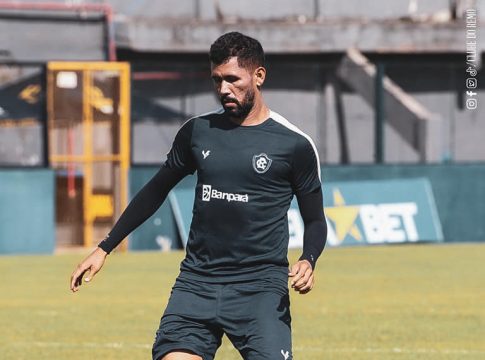 Marlon está disposto a largar o futebol profissional aos 36 anos. Foto: Samara Miranda/Remo