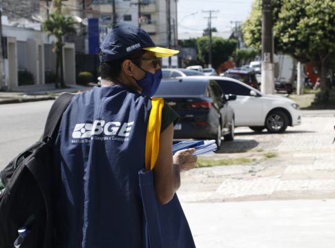 Destinado a preencher 7.548 vagas de nível médio, processo seletivo do IBGE (Instituto Brasileiro de Geografia e Estatística) oferece oportunidades para trabalhar nos 26 estados do país e no Distrito Federal. Foto: Mauro Ângelo/ Diário do Pará.