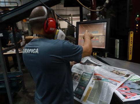  Hoje o processo e quase todo automatizado. Antes a impressão era feita no chumbão. Foto: Mauro Ângelo/ Diário do Pará.