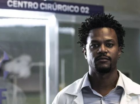 Ator de sob pressão afirma que já sofreu abuso sexual