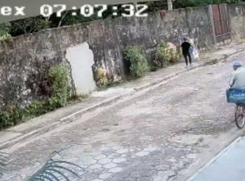 Vídeo: Mulher é assaltada em plena luz do dia no Tenoné