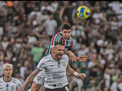 Corinthians arranca empate do Fluminense na Copa do Brasil