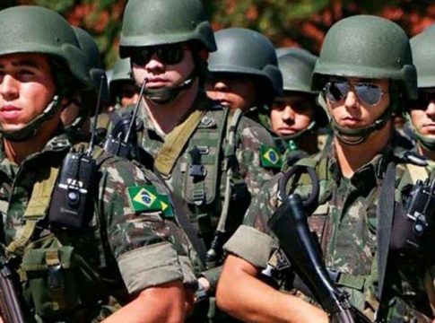 Se você sonha com uma carreira estável, cheia de desafios e benefícios, as Forças Armadas estão com milhares de vagas abertas
