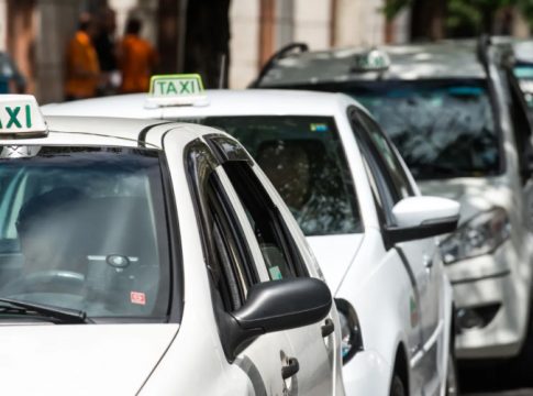 Estão abertas pré-inscrições para taxistas de Belém que desejem estudar Língua Inglesa ou Língua Espanhola.