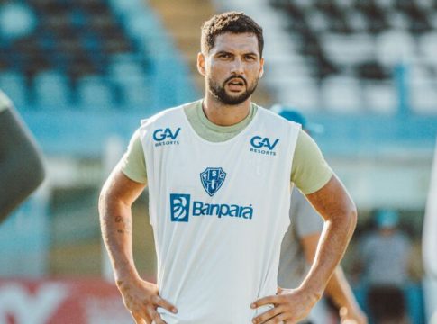Lateral do Paysandu projeta decisões e exalta apoio da Fiel