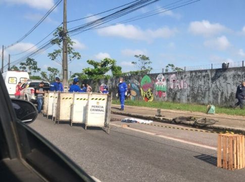 Ciclista morre atropelado por carreta na Av.Independência