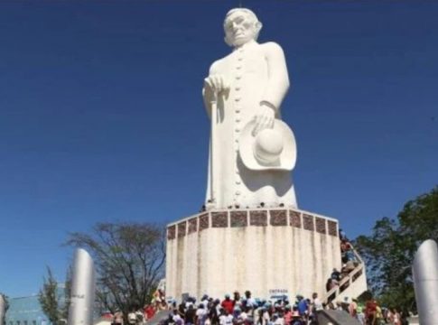 O padre Cícero Romão Batista será incluído como herói do Brasil no Livro dos Heróis e Heroínas da Pátria.
