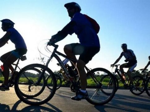 Passeio ciclístico reúne esporte, lazer e fé em único evento