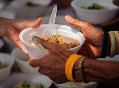 Solidariedade ameniza a fome de vulneráveis em Belém