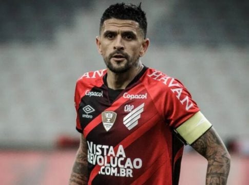 Argentino assume Ceará após saída de Marquinhos Santos