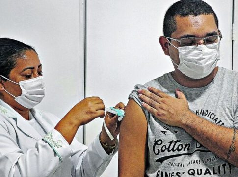 Belém e Ananindeua aplicam 4ª dose para maiores de 18 anos