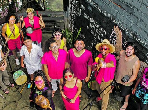 Cobra Venenosa lança álbum com “pau e corda”