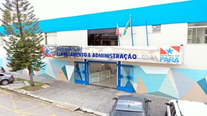 Para compensar a redução da jornada nesses dias, o expediente será estendido em uma hora nos períodos de 21 a 24 de julho, 28 a 31 de julho e 4 a 8 de agosto de 2025.