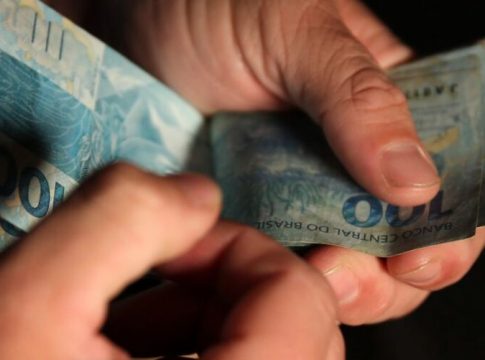 Auxílio Brasil é pago nesta quinta (18); veja quem recebe!