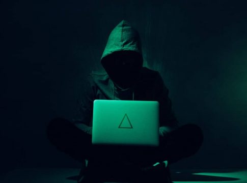 Sem práticas atualizadas de segurança, você pode estar abrindo as portas para roubo de identidade, extorsão ou até invasões financeiras — tudo em questão de horas.