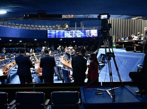 Senado Federal lança concursos com salários de até R$ 33 mil