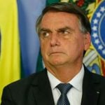 Mais da metade dos brasileiros é contra o Congresso aprovar uma anistia para favorecer o ex-presidente Jair Bolsonaro (PL), condenado a 27 anos e três meses de prisão