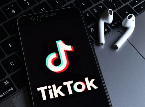 A Suprema Corte dos Estados Unidos recusou um recurso feito pela empresa chinesa ByteDance e manteve a lei que impõe a interrupção dos serviços do TikTok ou a venda das operações no país a partir deste domingo (19).