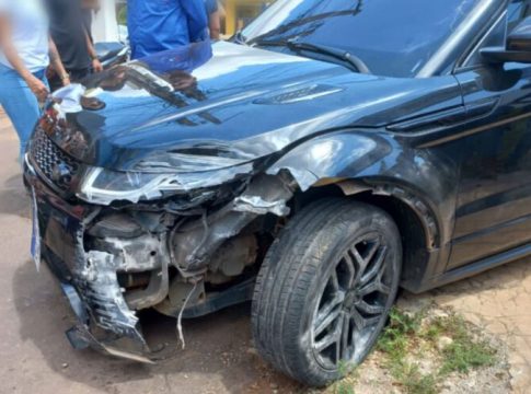 Vídeo: mulher com bebê no colo é atropelada no Pará