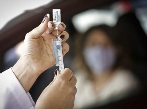 O imunizante tem quatro diferentes sorotipos do vírus causador da doença, conferindo assim uma ampla proteção. Foto: Divulgação