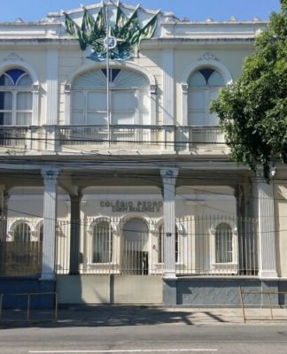 Alunos teriam aproveitado provas para sexo grupal em sala