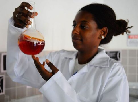 A ideia do programa é, além de reconhecer as mulheres cientistas, buscar ajudar no equilíbrio de gêneros no contexto nacional.
