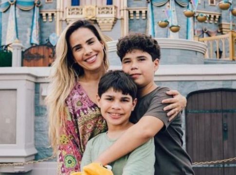 Wanessa e os filhos curtem a Disney após reencontro com Zilu