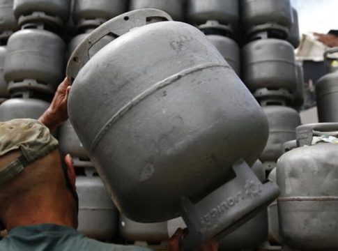 Petrobras reduz preço do gás de cozinha em 4,73%