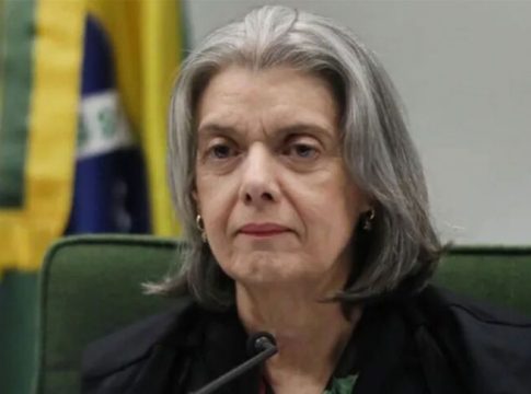 STF arquiva três pedidos de investigação contra Bolsonaro