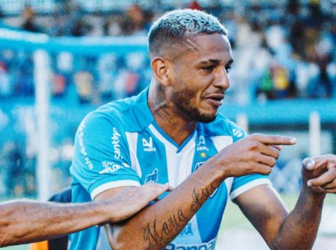 Vídeo: Danrley vira novo talismã do Paysandu na Série C