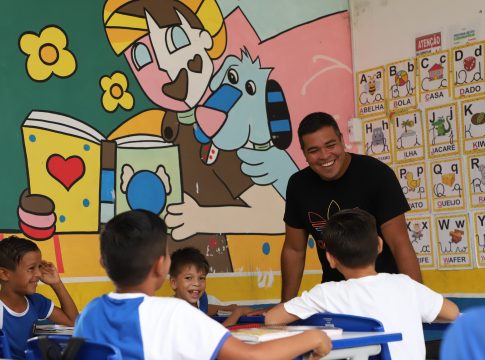 O Dia do Professor é uma data especial para homenagear e reconhecer o trabalho dos educadores Foto-Wagner Santana/Diário do Pará.