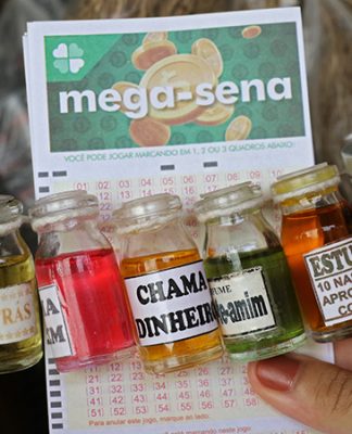 Belém, Para, Brasil, CIDADES. VAMOS DE DICAS DAS ERVEIRAS DO VER O PESO PARA SABER QUAL OS MELHORES BANHOS PARA GANHAR A MEGA SENA ACUMULADA. 27-09-2022 Foto: Wagner Almeida / Diário do Pará.