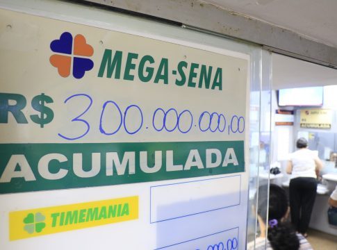 A Mega-Sena deve pagar R$ 300 milhões neste sábado. Foto: Ricardo Amanajás / Diario do Pará