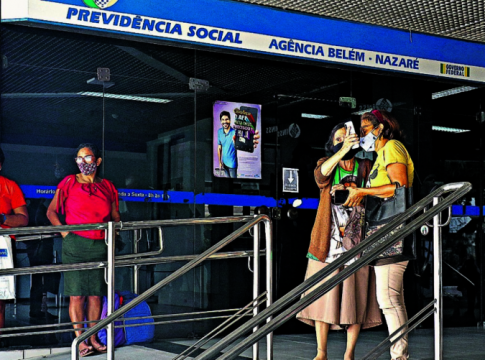 A revisão seguirá regra legal e convocará beneficiários que não passam por perícia médica há mais de 24 meses, ou seja, dois anos. A revisão seguirá regra legal e convocará beneficiários que não passam por perícia médica há mais de 24 meses, ou seja, dois anos.