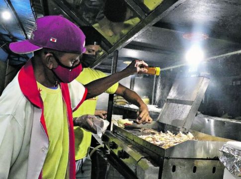 Tradição mantém boas vendas dos lanches de rua