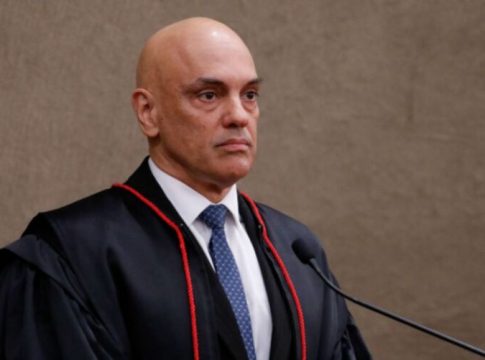 TSE estuda fechar clubes de tiro e vetar camisa da Seleção
