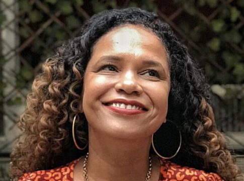  AO VIVO: Teresa Cristina, Bilão e muito samba na Bienal