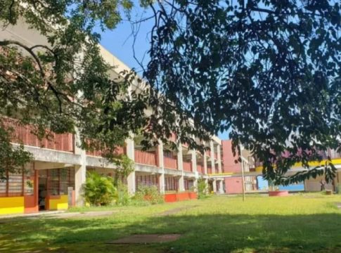 Criança é encontrada morta em quadra de creche em São Paulo