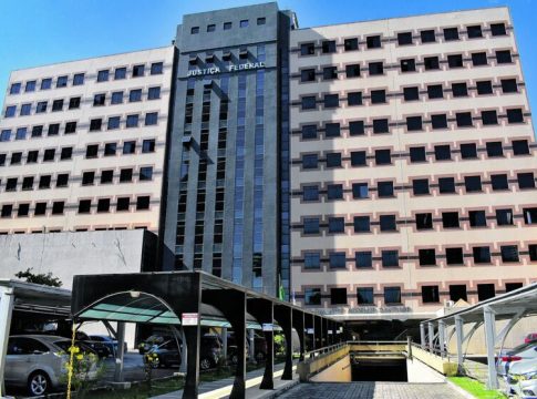 Justiça libera R$ 2,6 bilhões para segurados do INSS