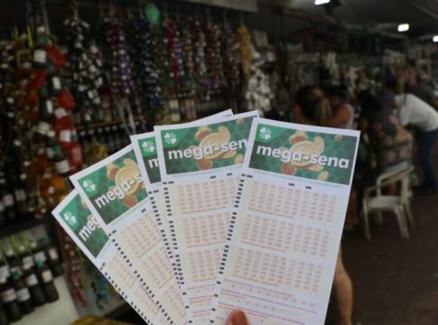 A Caixa Econômica Federal realizou, na noite deste sábado (10), o sorteio do concurso 2861 da Mega-Sena.