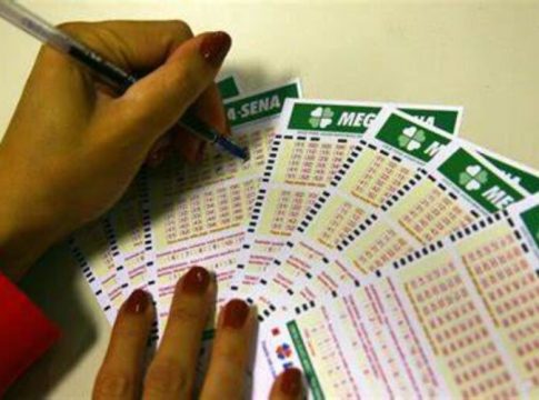 Sorteio da Mega Sena paga R$125 milhões neste sábado