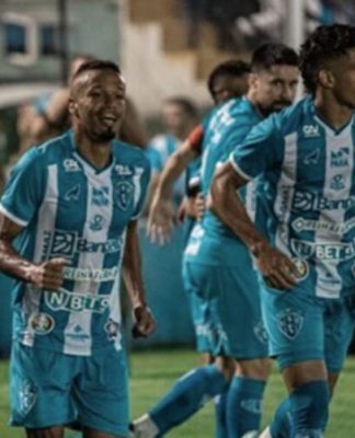 Lateral desce a lenha no Paysandu: "tem gente que atrapalha"