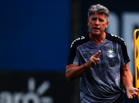 Grêmio recebe o Vasco em duelo pelo acesso à Série A