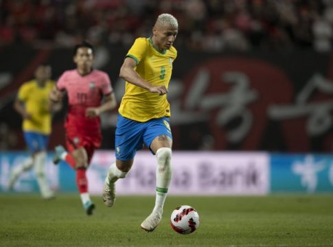 Richarlison "sequestro" político da camisa da seleção